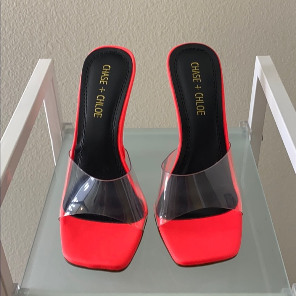 Fashion nova heels size 6